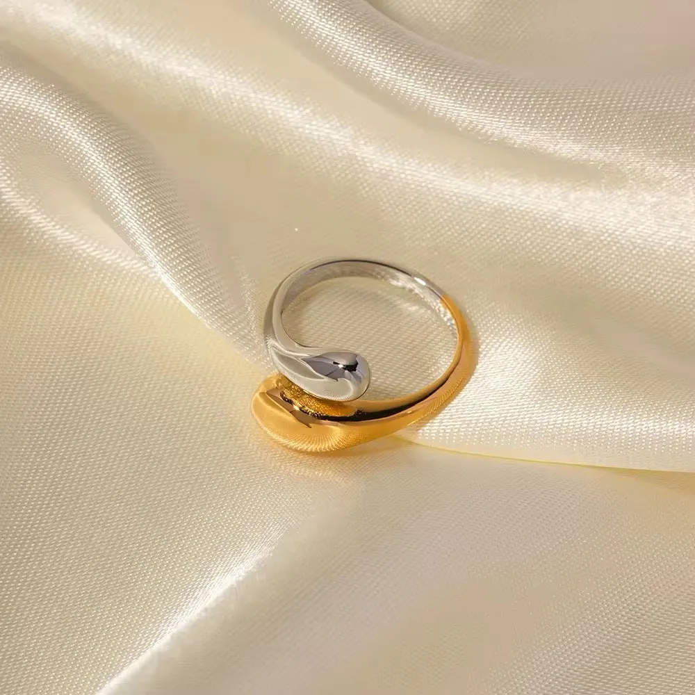 18K Gold and Silver Water Drops Twist Ring