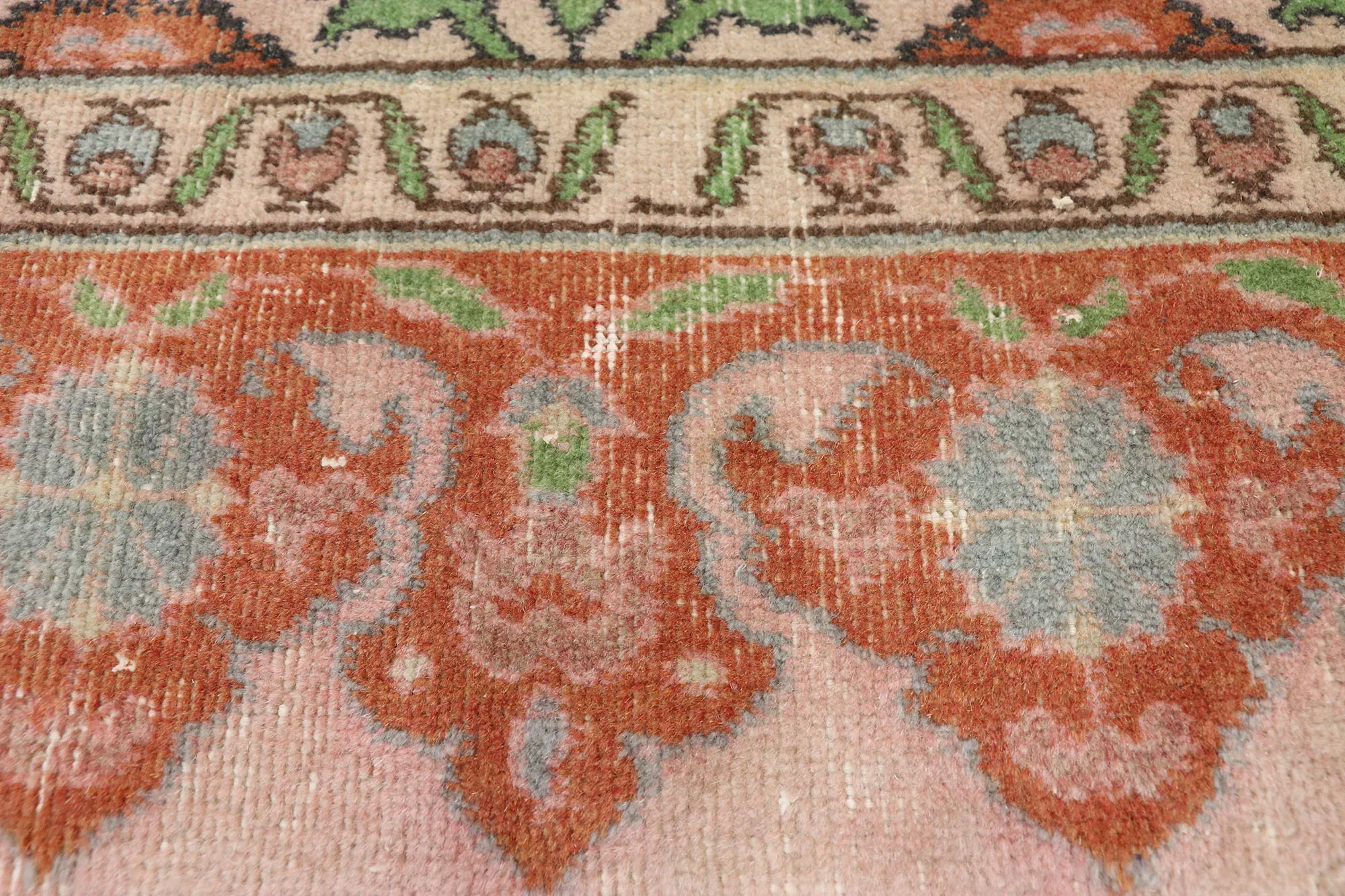 7 x 11 Vintage Sivas Rug 52577