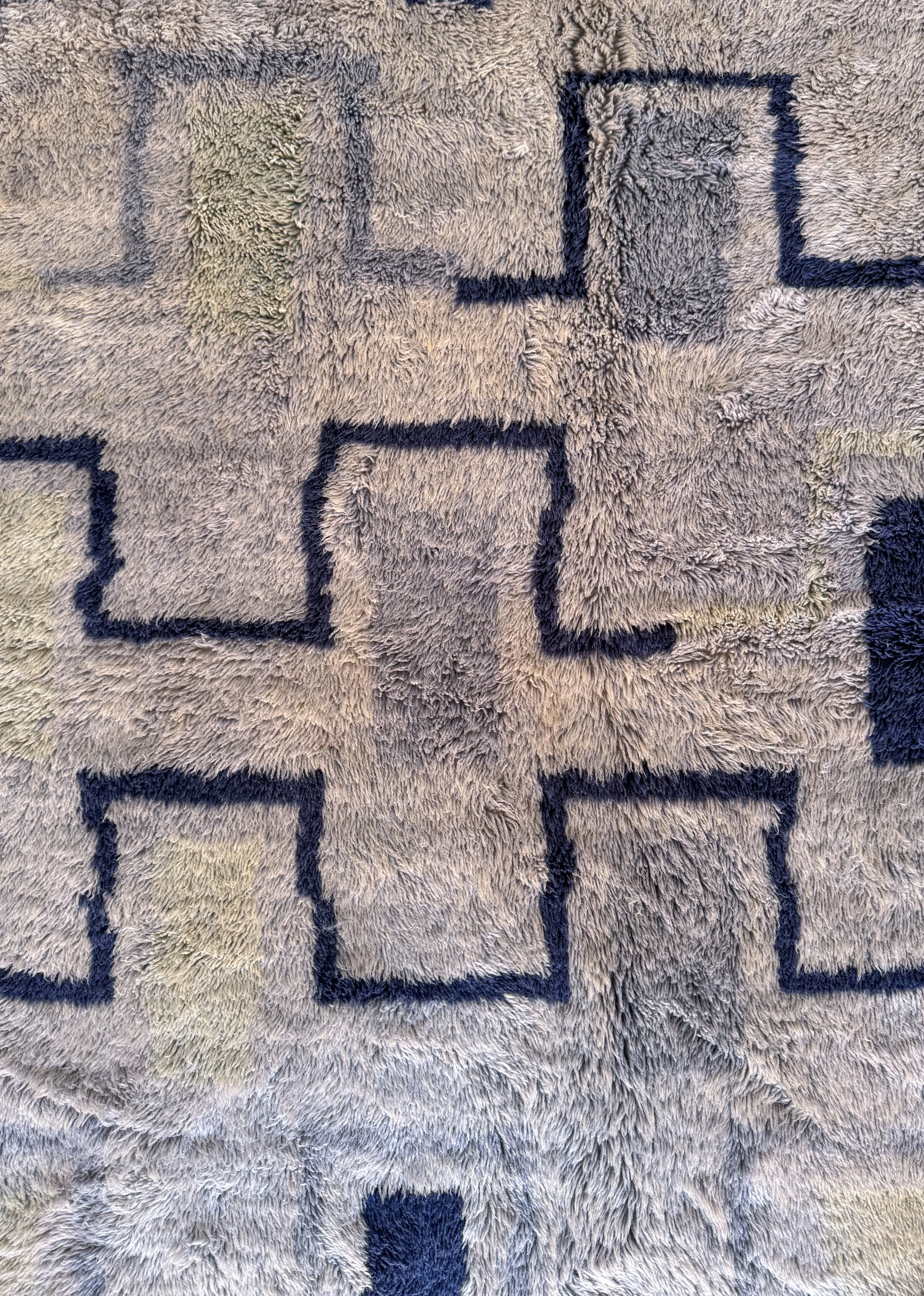Anzal's Geometric Tranquil Hand-Knot