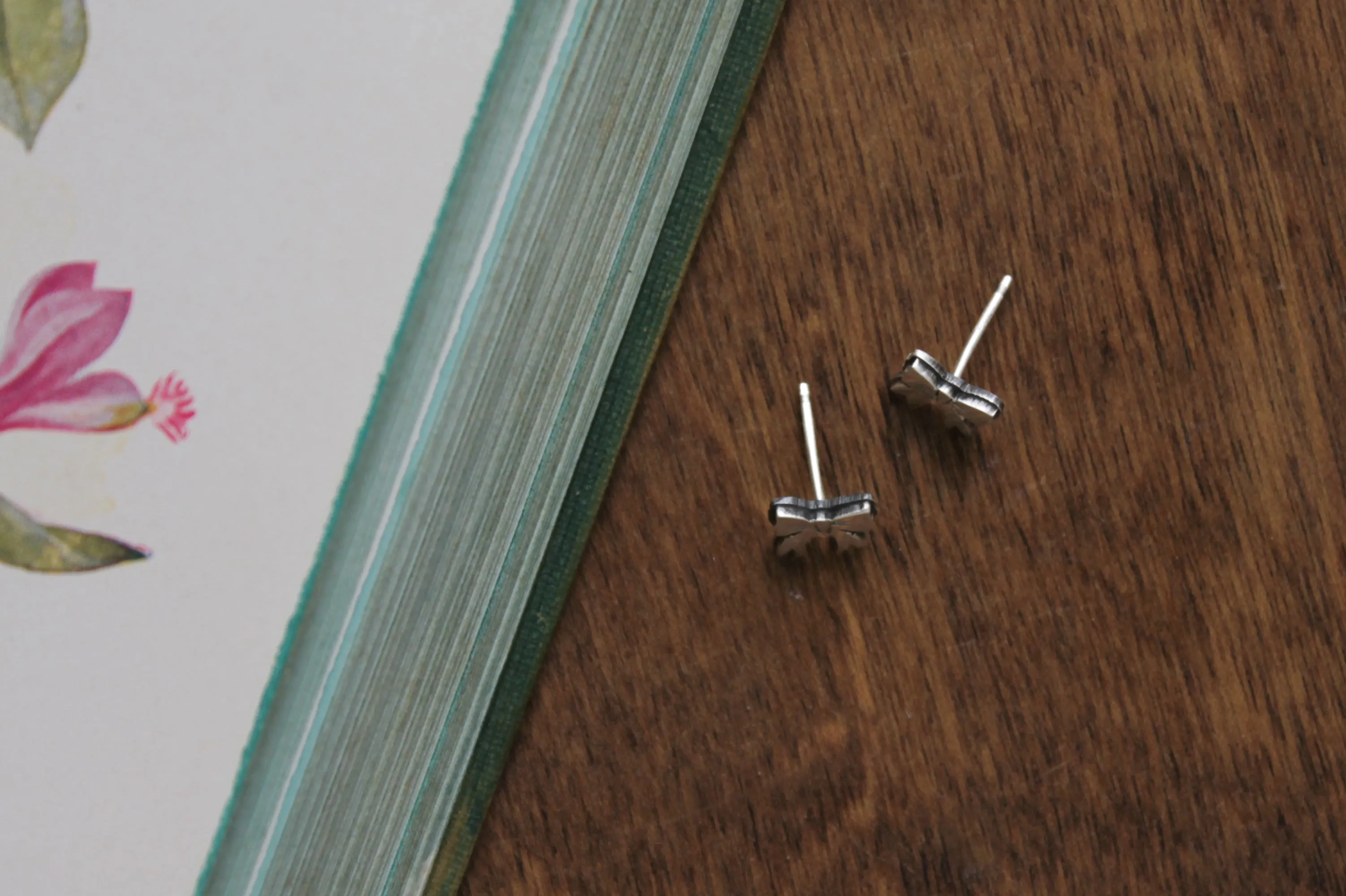 Bow Studs