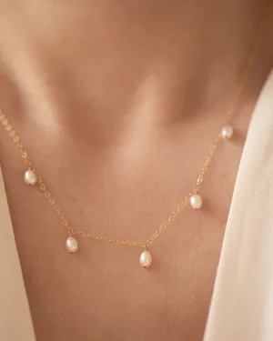 Dainty Pearl dangle necklace