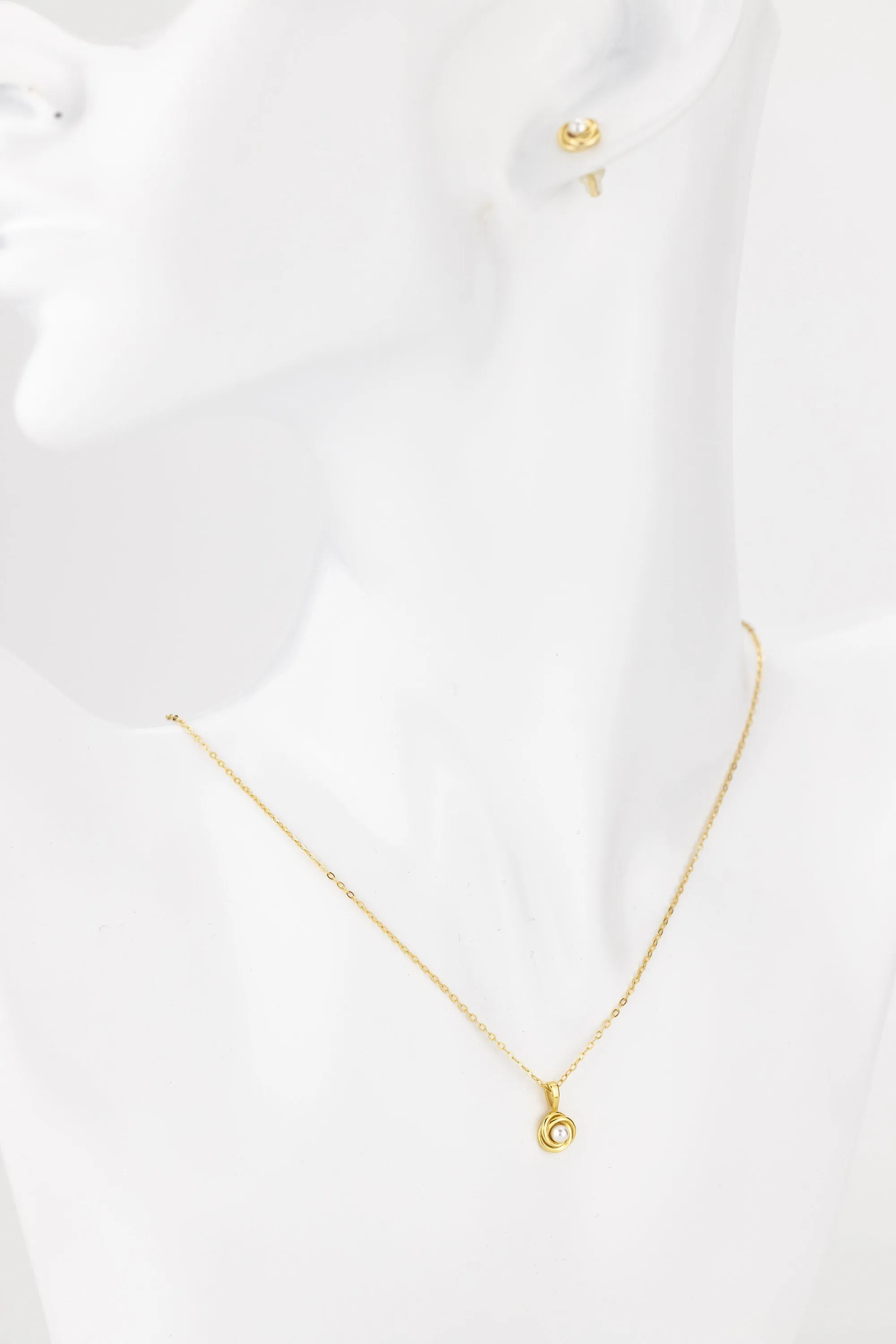 Dainty pearl necklace, entwined, circle pearl pendant, small, vintage style, tiny, minimalist pearl necklace, bridesmaid, bridal gift, 925
