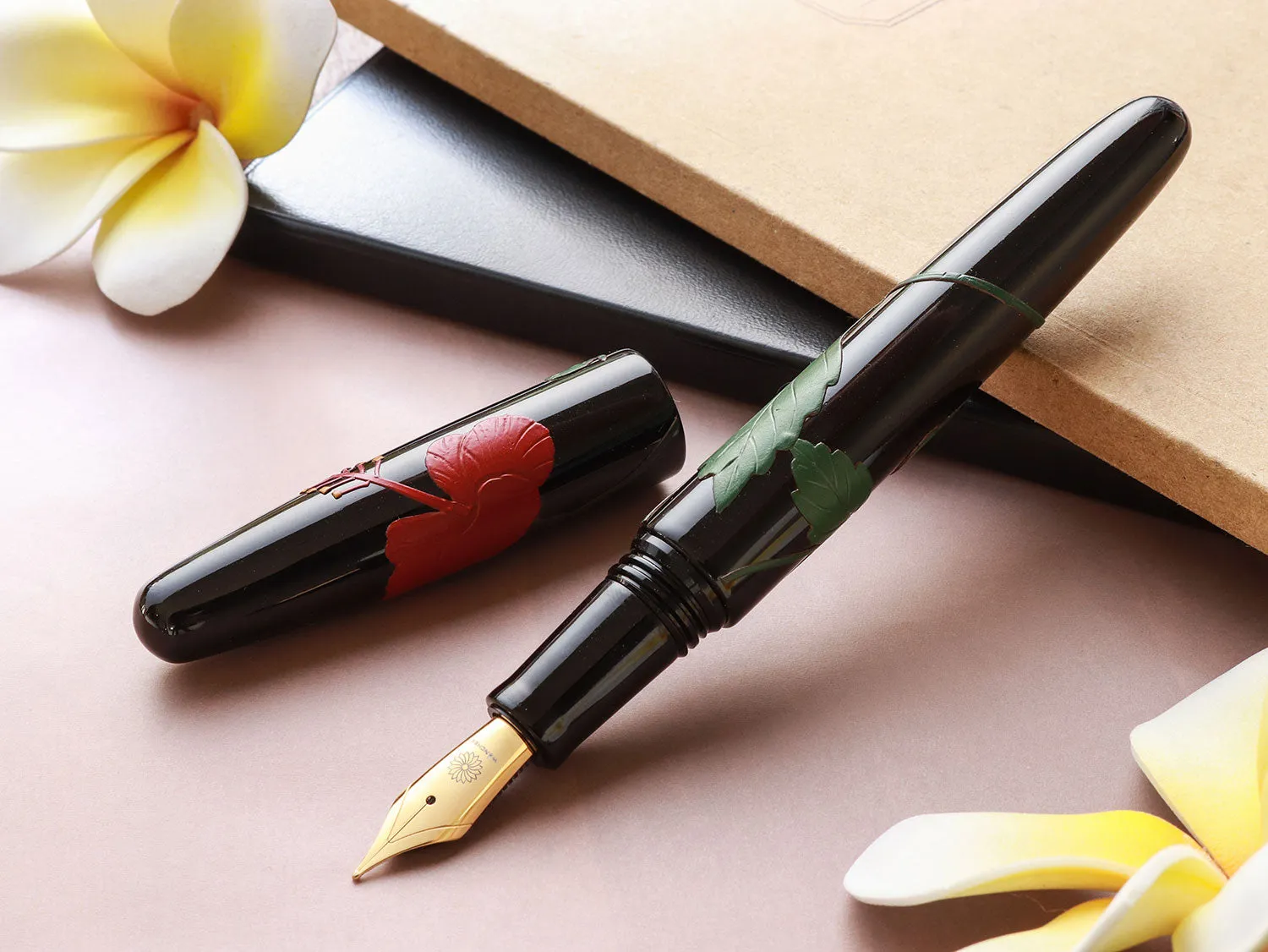 Dream Pen Tsuikin Hibiscus - Urushi Black