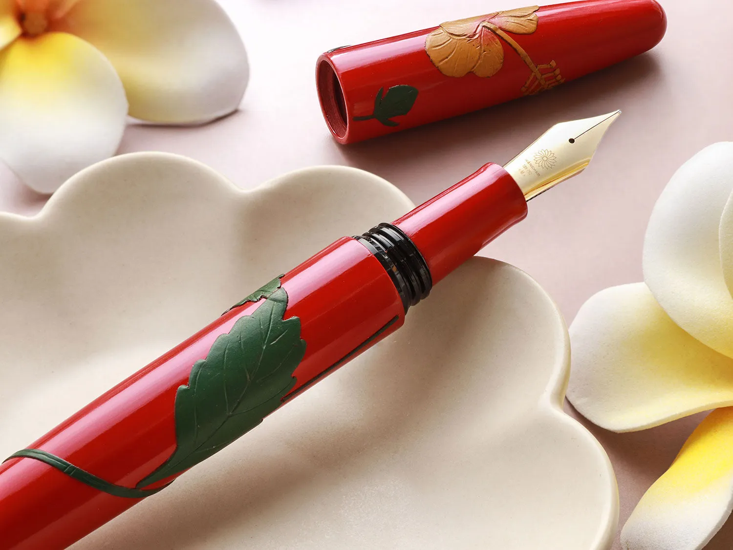 Dream Pen Tsuikin Hibiscus - Urushi Red