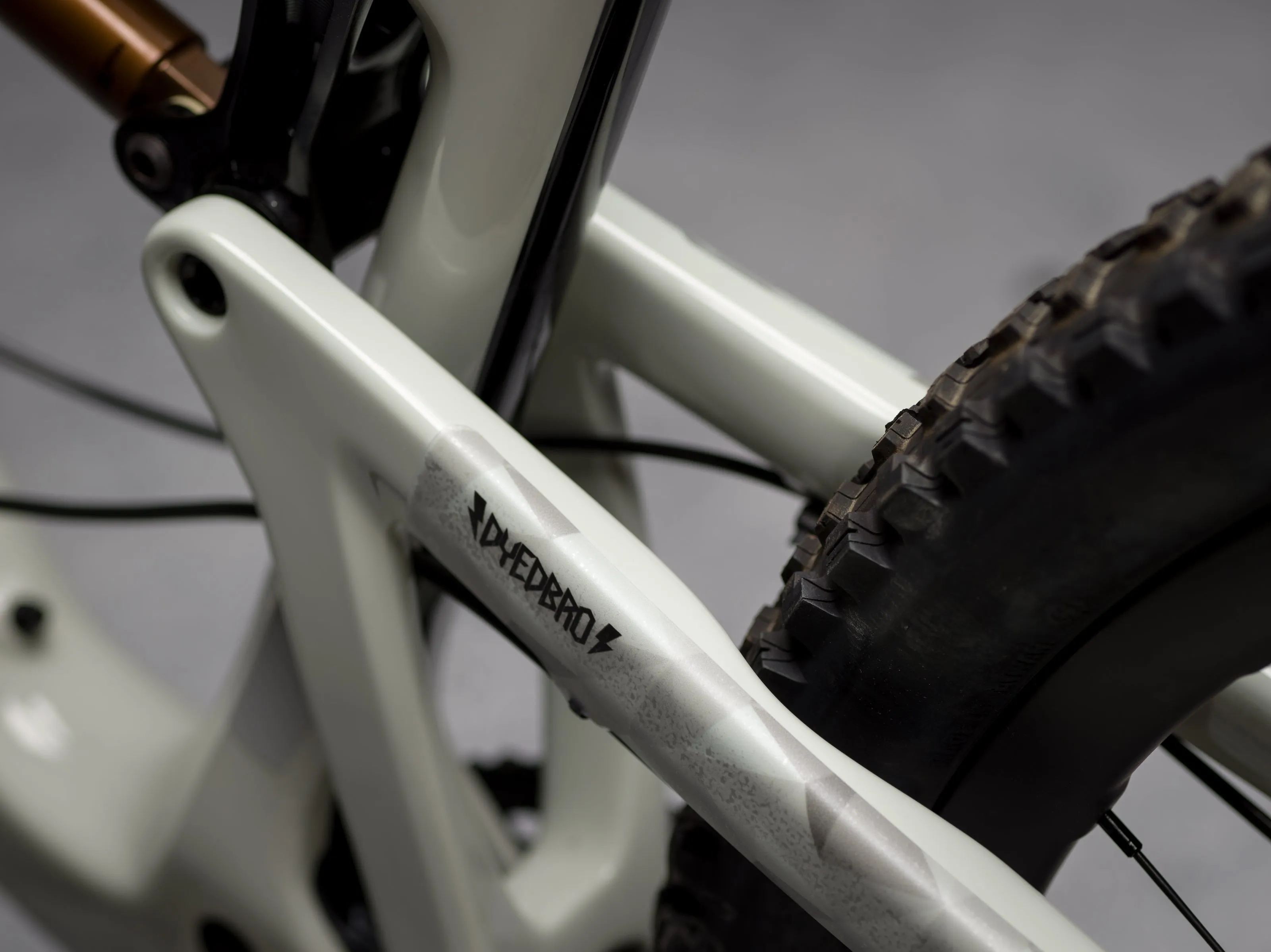 DYEDBRO Frame Protection Geometric