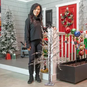 Indoor/Outdoor Lighted LED Icicle Tree 4',phl418
