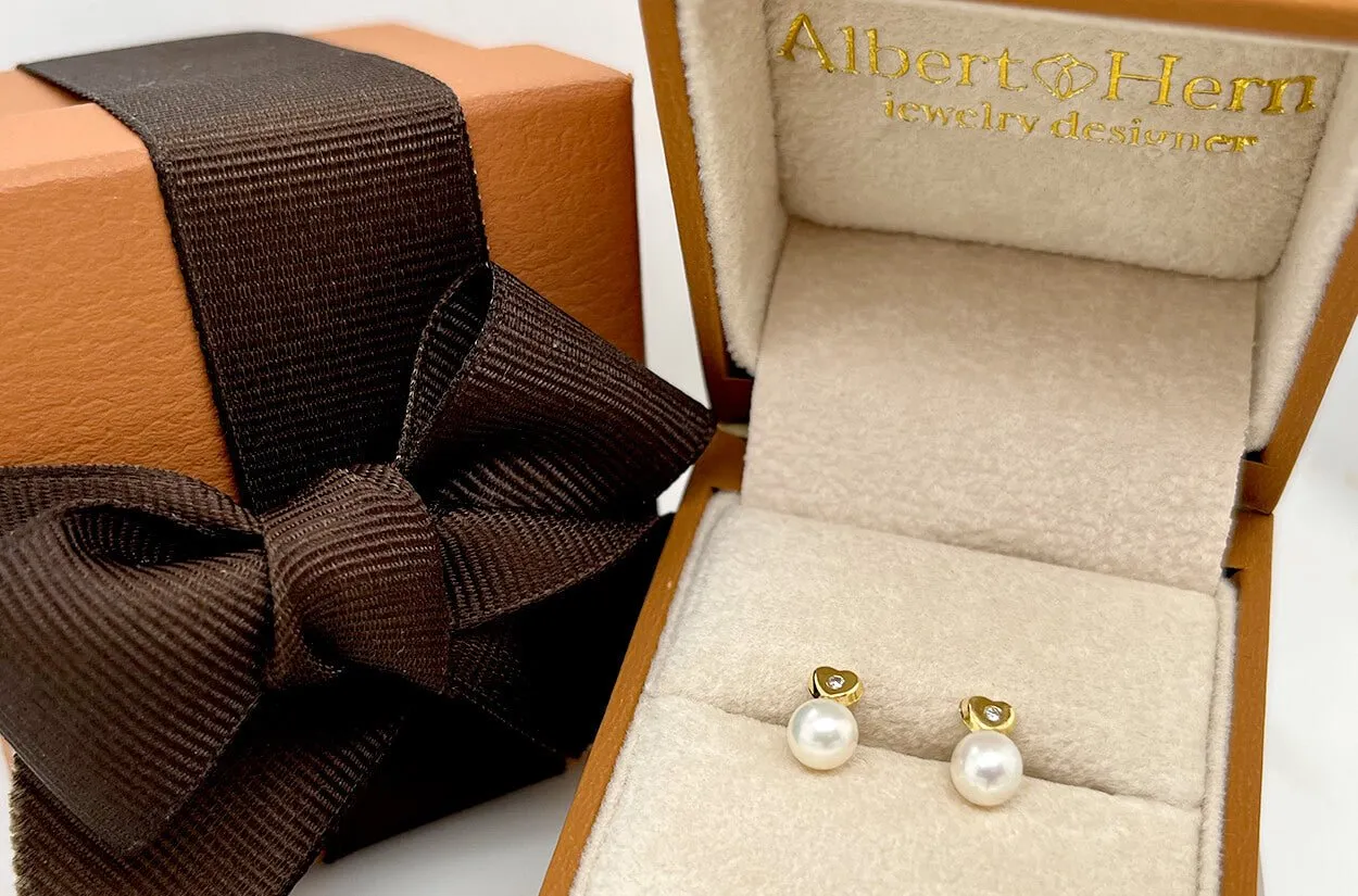 Mini Earrings 18kt Gold Heart Center Diamonds & Drop Studs
