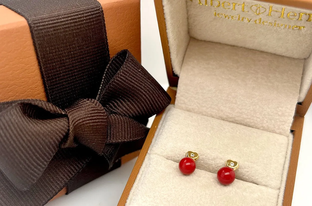 Mini Earrings 18kt Gold Heart Center Diamonds & Drop Studs