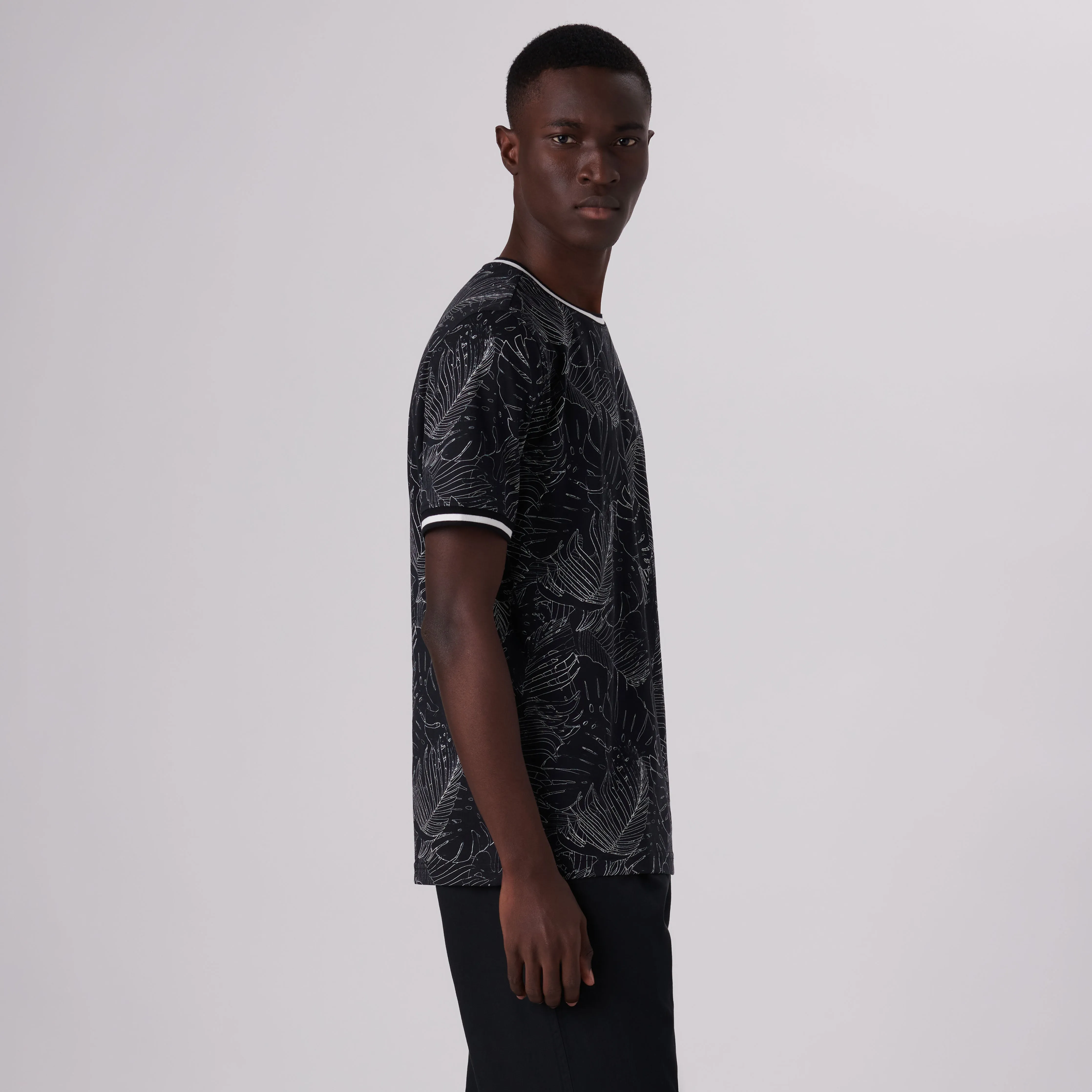 Palm Leaf Print Crew Neck T-shirt