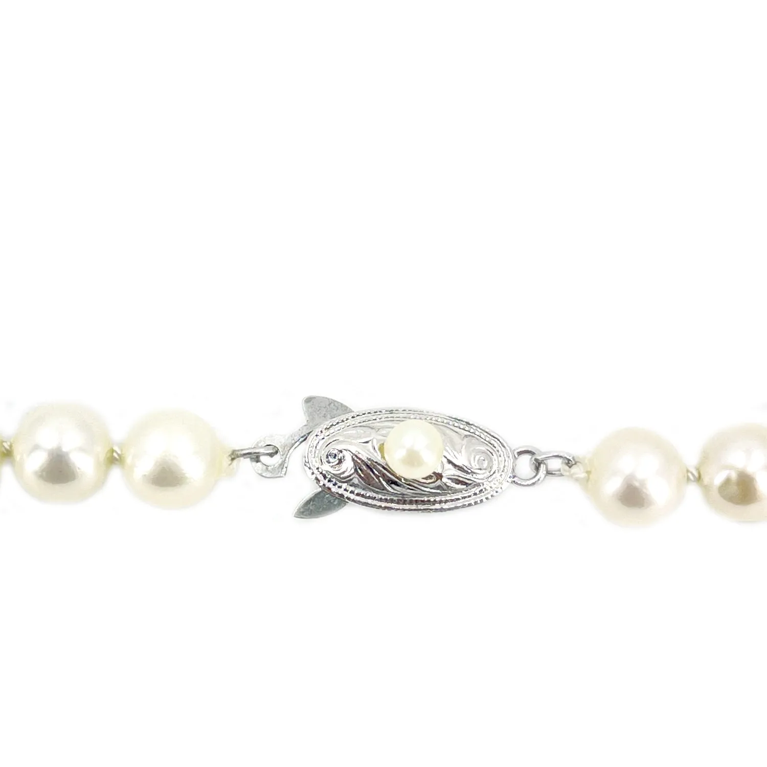 Retro Japanese Saltwater Cultured Akoya Pearl Graduated Necklace - Sterling Silver 25.50 Inch