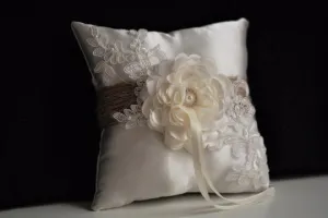 Rustic Ring Bearer Pillow, Rustic Wedding Pillow, Burlap wedding ring pillow basket set, shabby chic wedding accessories, Rustic ring holder