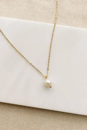 Simply Delicate Pearl Necklace (Gold)