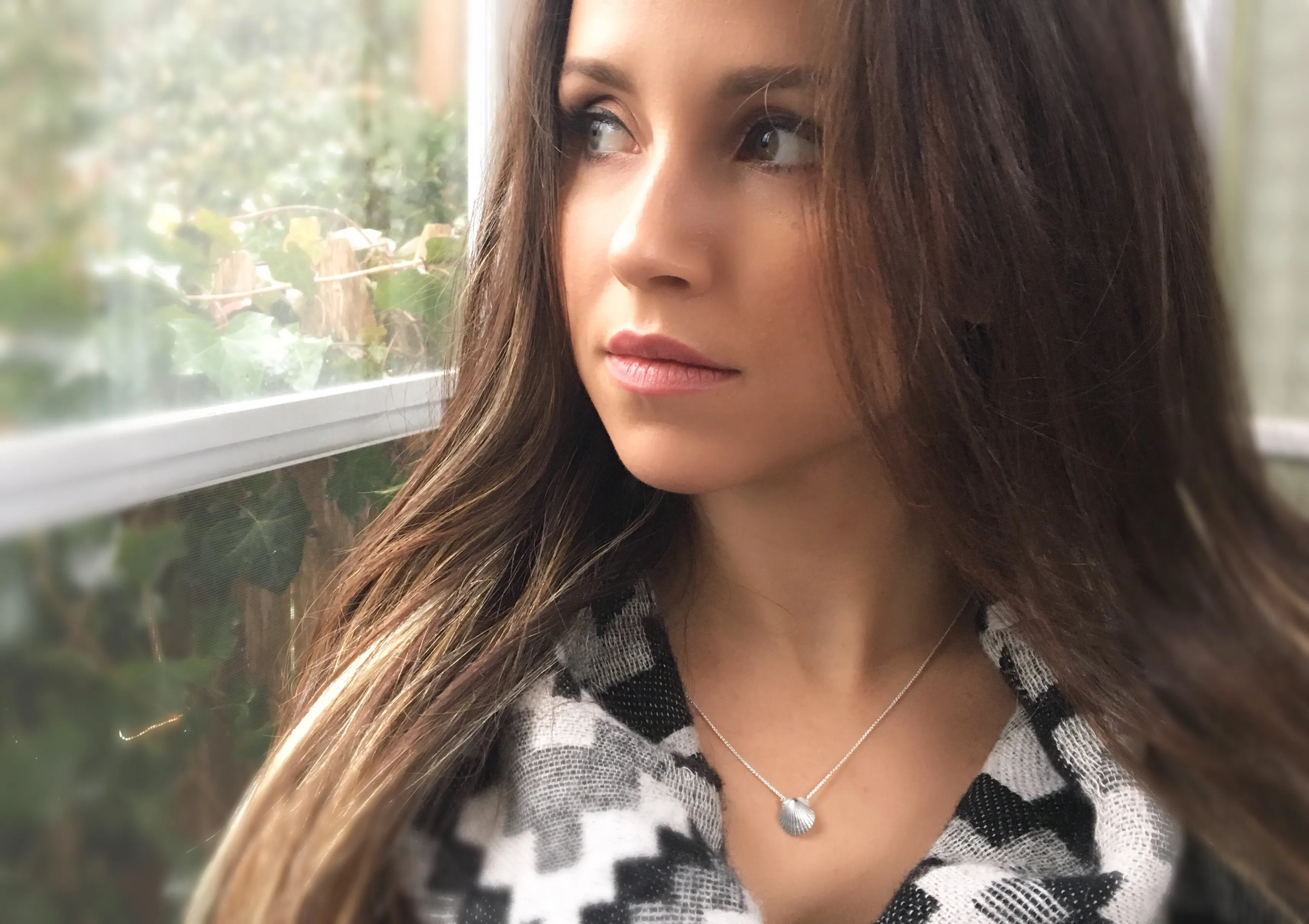 Tiny Scallop Necklace