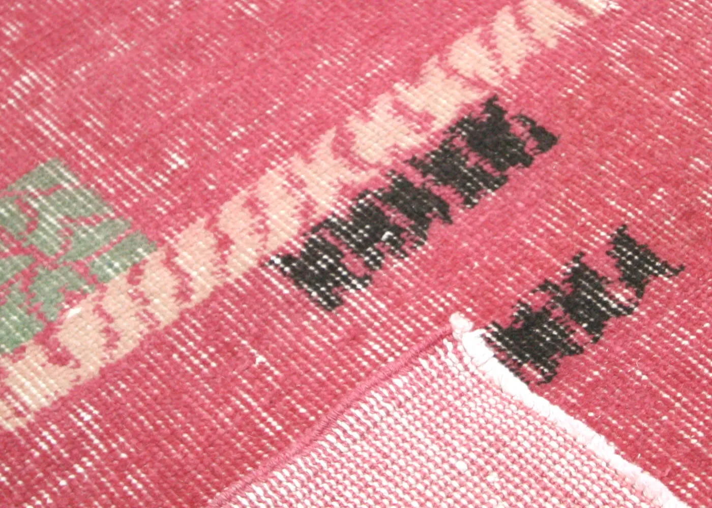 Vintage Turkish Mid-Century-Modern Rug - 6'10" x 9'11"